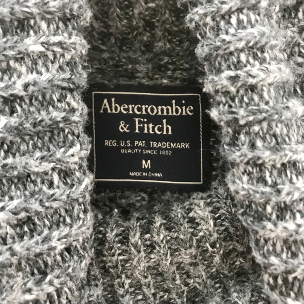 Sweater - Picture 3 of 3